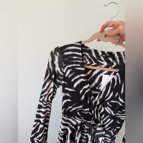 Zara Black and White animal print zebra Patterned Long Sleeve Dress XS - Picture 5 of 9